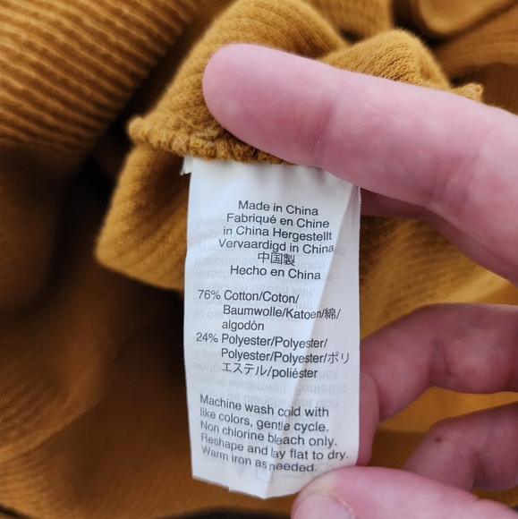 Madewell Texture & Thread Jacquard Knot-Front "Antique Gold" Ribbed Top - Picture 6 of 8